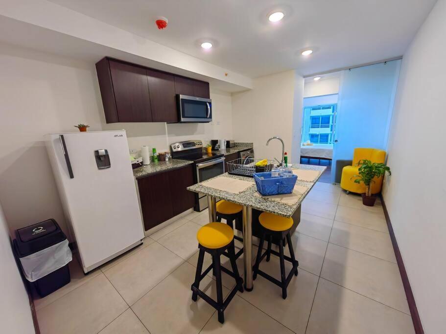 1102 Torre Los Yoses Hermoso Apartamento En Barrio Escalante Sin Parqueo San Jose  Exterior photo